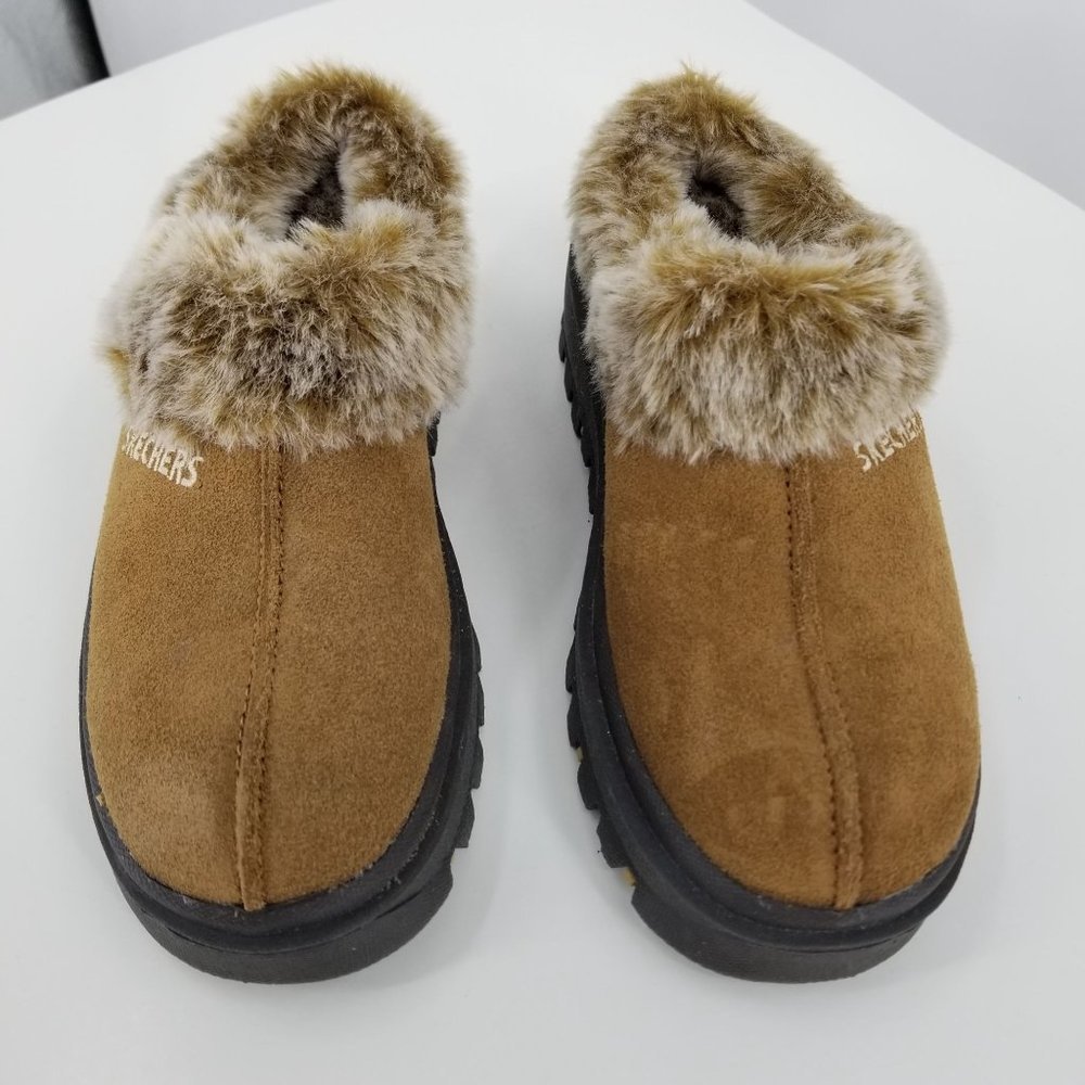 Skechers Women's Tan Fur-Lined Clogs - Picture 5 of 11